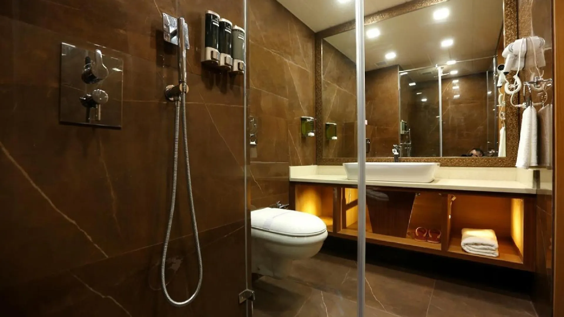 Hotel Cardinal Oxmo Aerocity Delhi Airport Nové Dillí