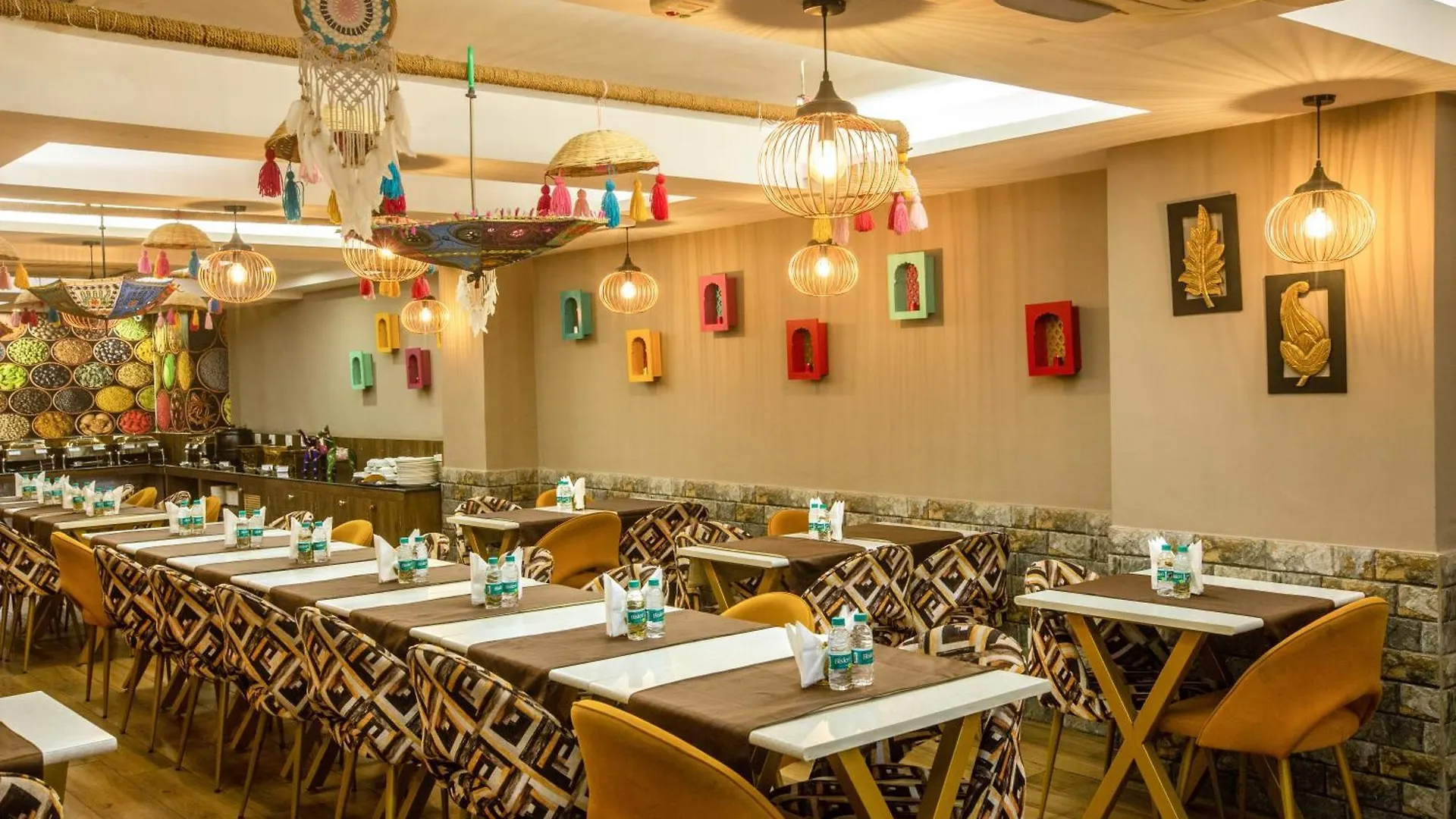Hotel Cardinal Oxmo Aerocity Delhi Airport Nové Dillí