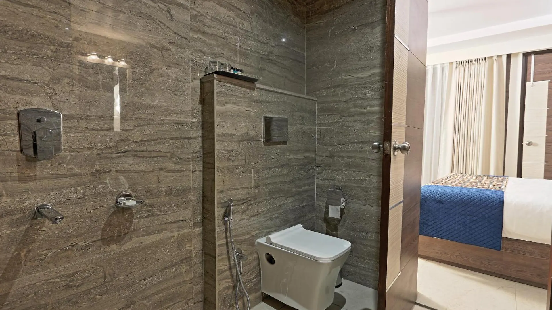 Hotel Cardinal Oxmo Aerocity Delhi Airport New Delhi