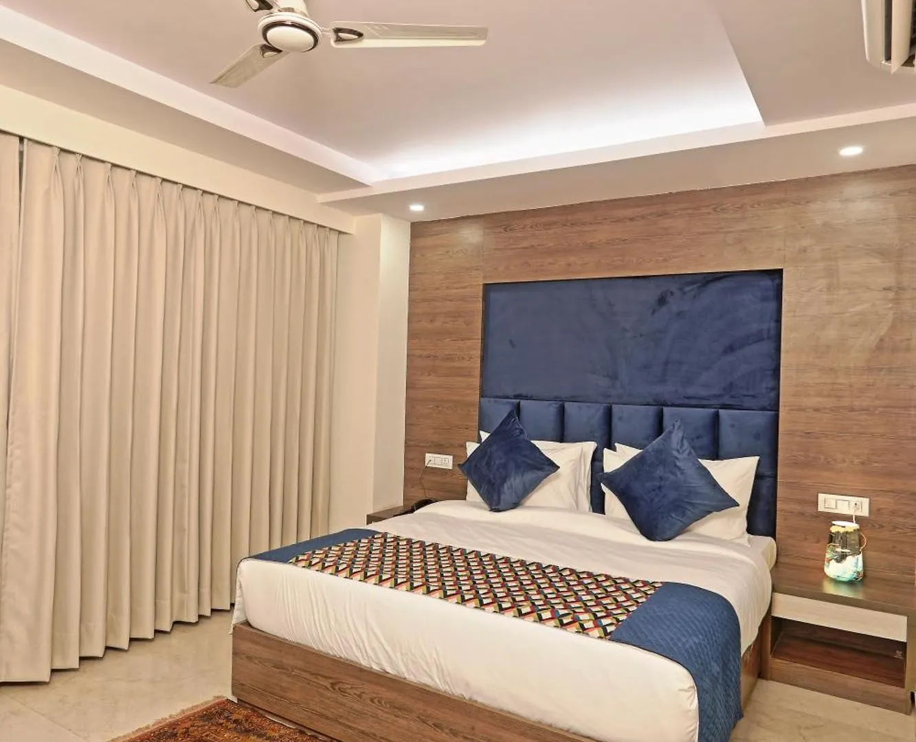 Hotel Cardinal Oxmo Aerocity Delhi Airport New Delhi 4*,  Indien