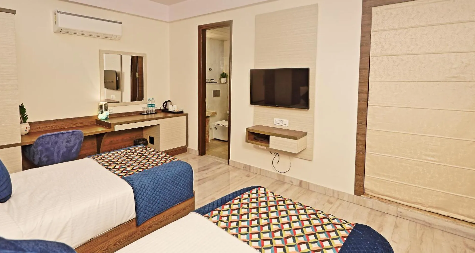 ****  Hotel Cardinal Oxmo Aerocity Delhi Airport New Delhi Indien