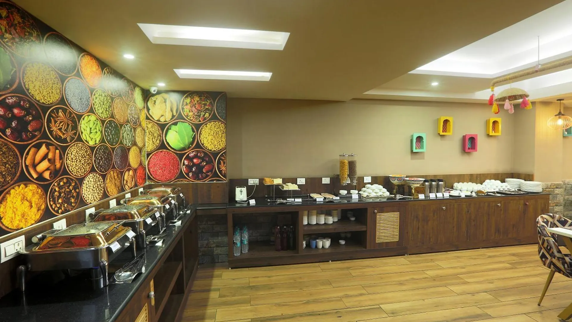 Hotel Cardinal Oxmo Aerocity Delhi Airport New Delhi 4*,